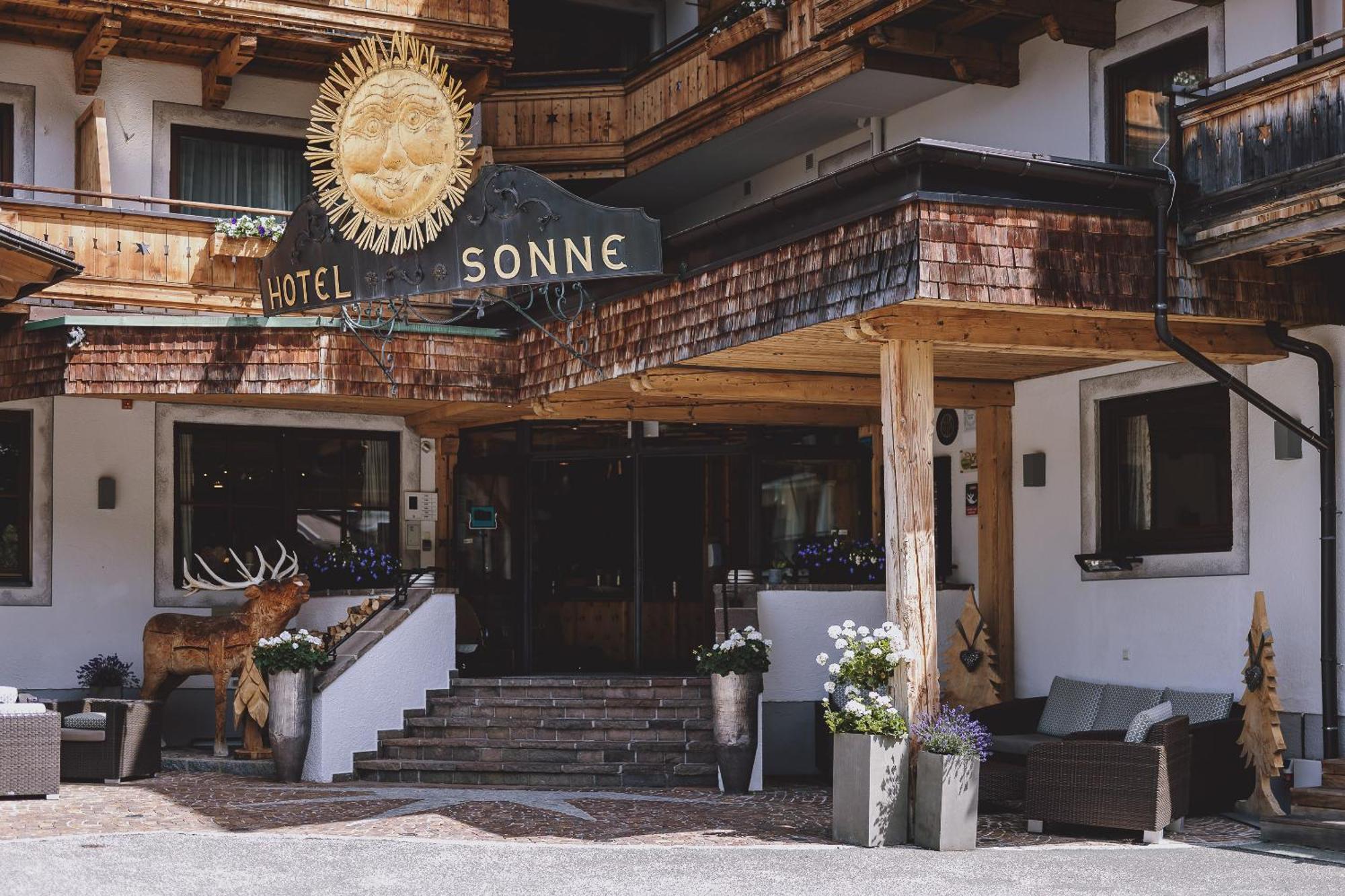 Hotel Die Sonne ซาลบาคฮินเทอร์เกลมม์ ภายนอก รูปภาพ