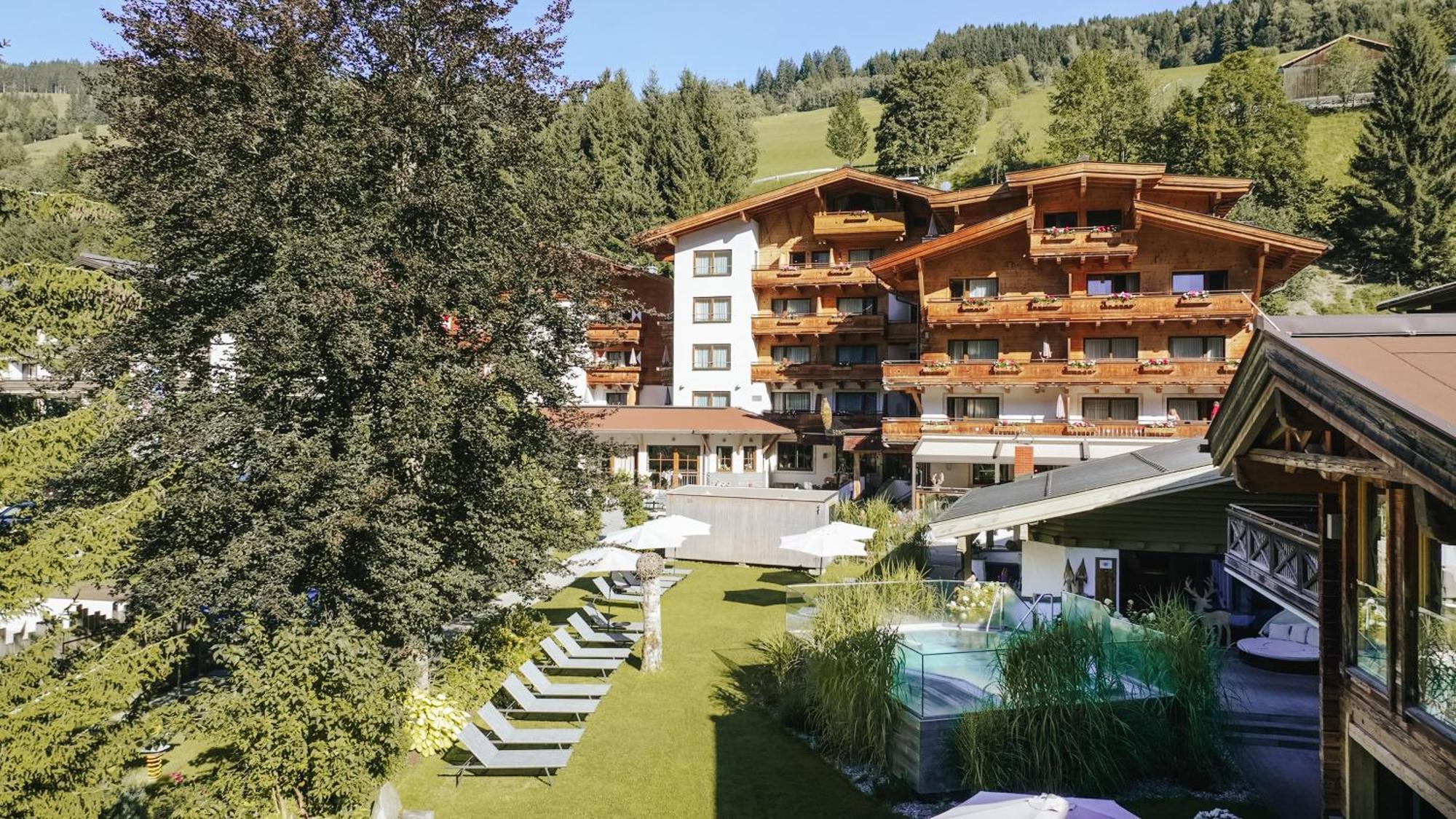 Hotel Die Sonne ซาลบาคฮินเทอร์เกลมม์ ภายนอก รูปภาพ